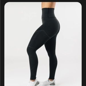Alphalete OG revival leggings